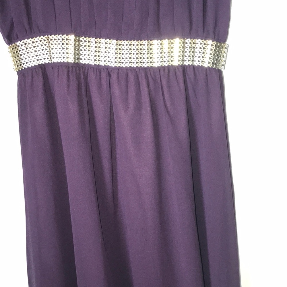 Dress - Picture 4 of 8